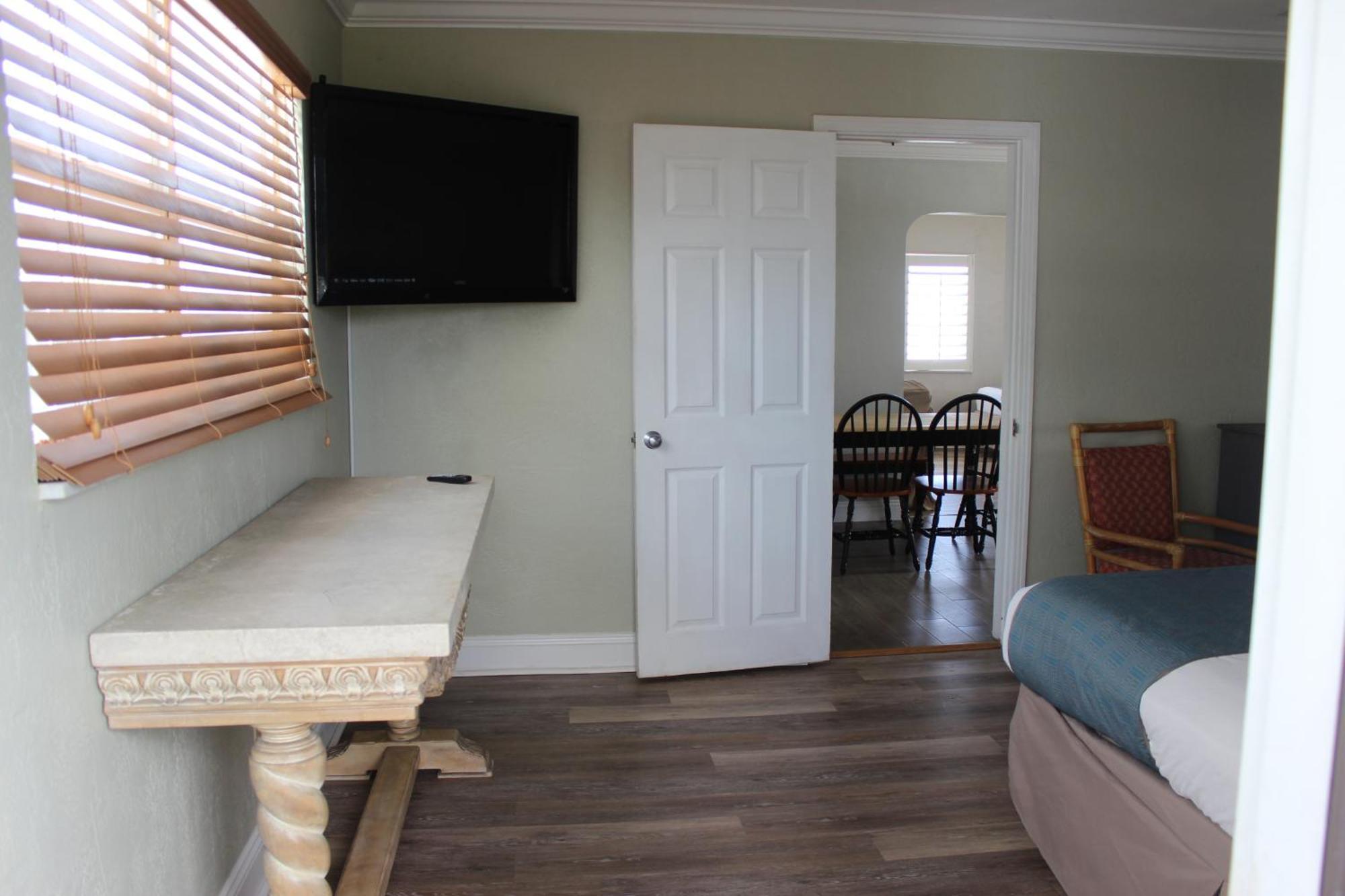 Shoreline Suites & Cabana Cottages - Beachfront Daytona Beach Pokoj fotografie