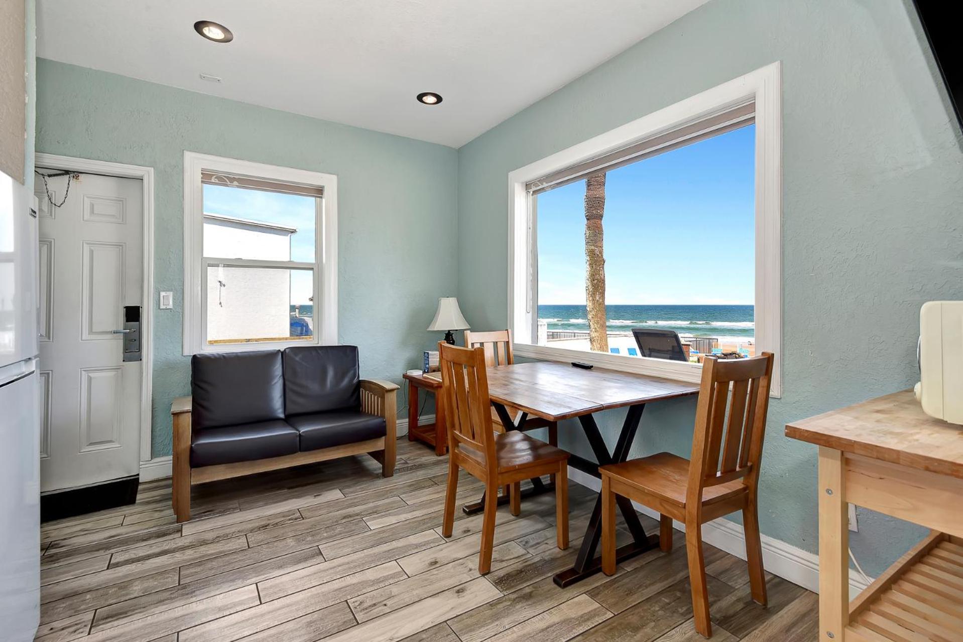 Shoreline Suites & Cabana Cottages - Beachfront Daytona Beach Exteriér fotografie